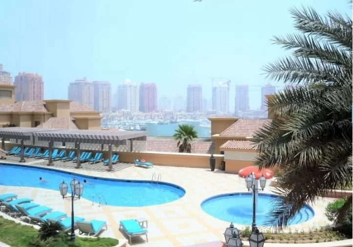 Residential Property 1 Bedroom S/F Apartment  for rent in The-Pearl-Qatar , Doha-Qatar #12627 - 1  image 